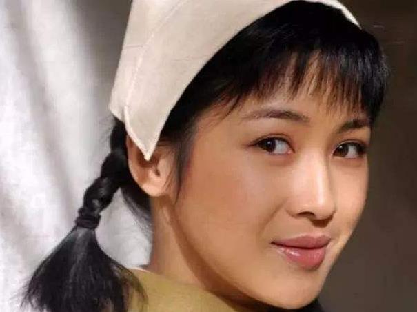 原创她才是《亮剑》中最漂亮的角色,秀琴,田雨,冯楠颜值被她碾压