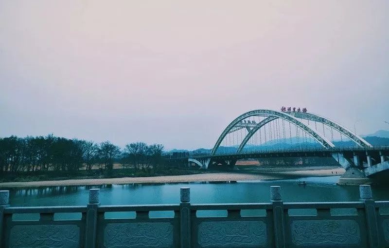 秋湖里大桥/七打总说"择一城终老,遇一人白首"在修水,我能想到和你做