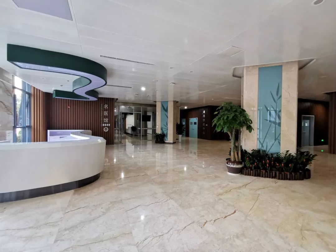 从即日起,除眼科,耳鼻喉科,口腔科外,在安吉县中医院就诊省级专家均至