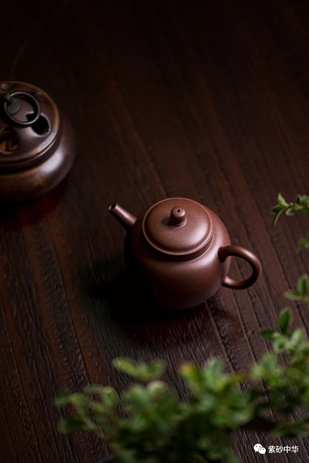 夏磊【逐砂】汲直宫灯.式度俊雅,体态昂然