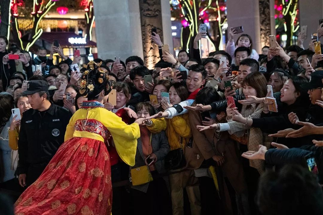 《天生兄妹》3,特邀苗家女歌手-《山水贵客》4,特邀《开心帮》主创