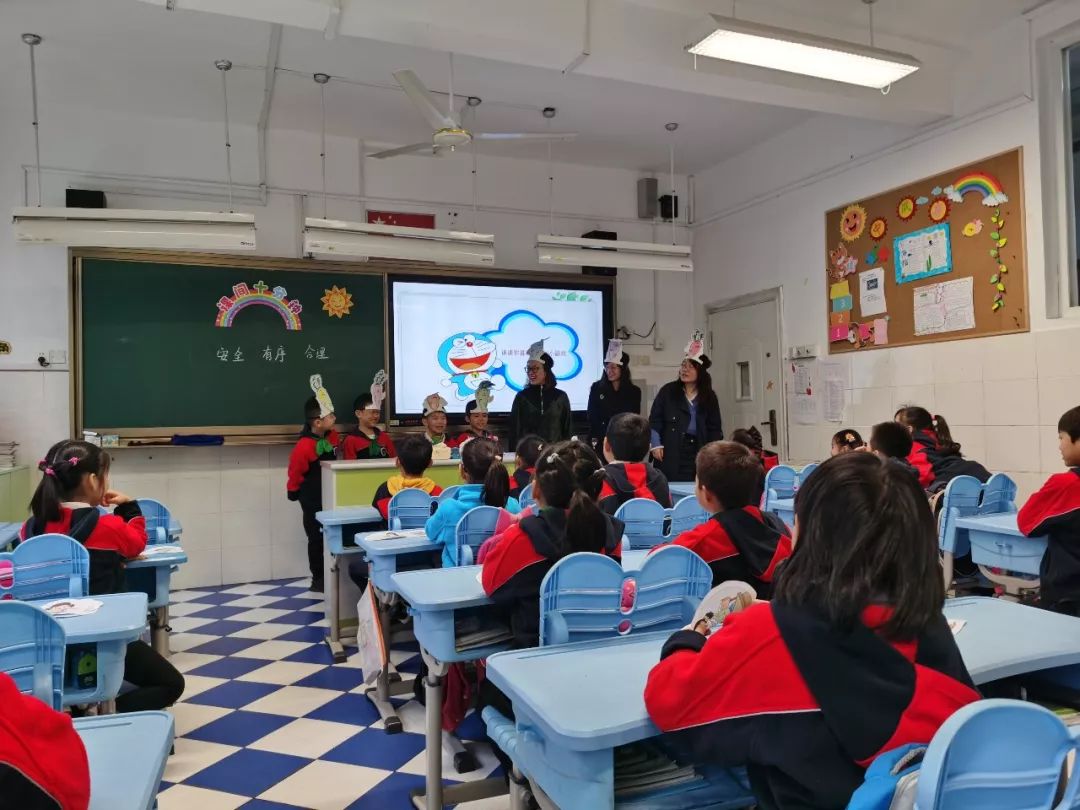 在历练中提升素养在磨砺中绽放精彩记崂山小学2019年班主任基本竞赛