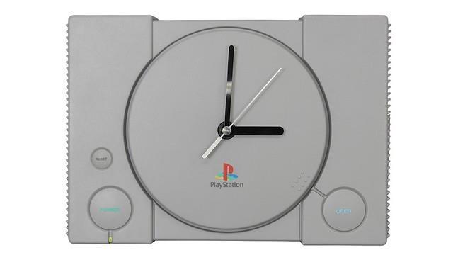 模玩周边：Furyu初代PlayStation坐垫&壁挂时钟_景品
