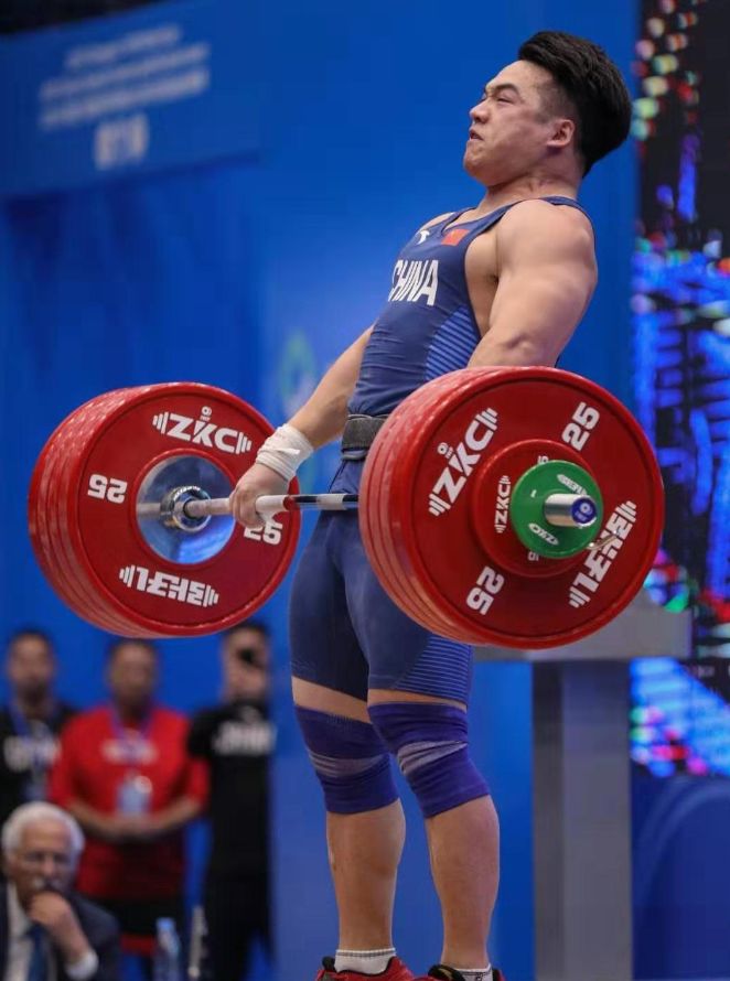 田涛和汪周雨国家举重队运动员来自湖北的传来了振奋人心的消息2019年