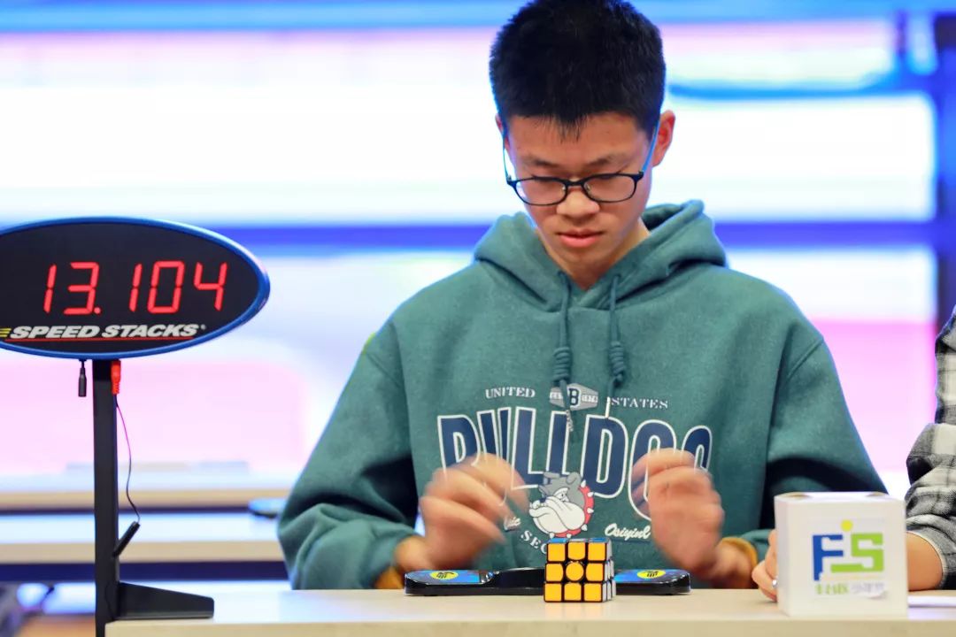 精彩赛事第二届丰台区中小学生魔方十强挑战赛再次开幕