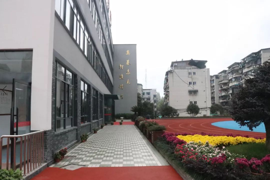 浙江省丽水吉时雨中学孩子放飞梦想的地方