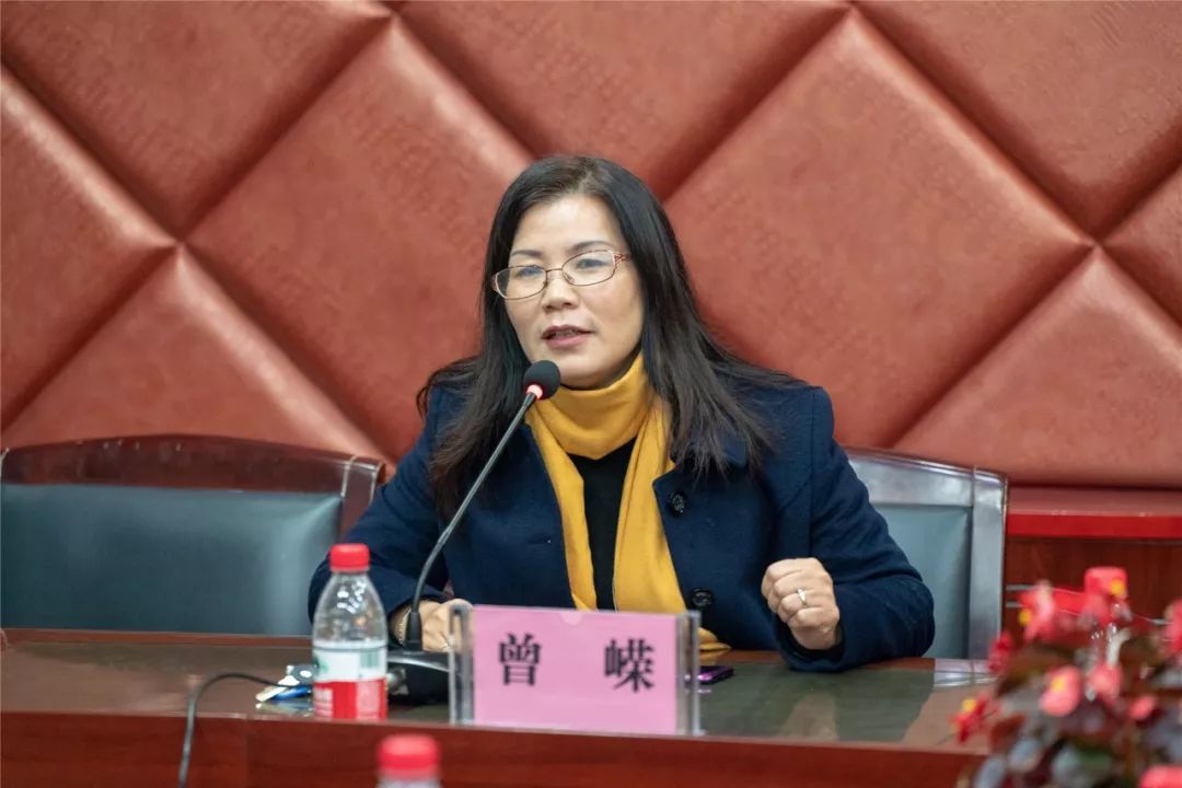 梁平区教师进修学校的李锡琴副校长,聂巧鸿主任做了学习分享,考察组