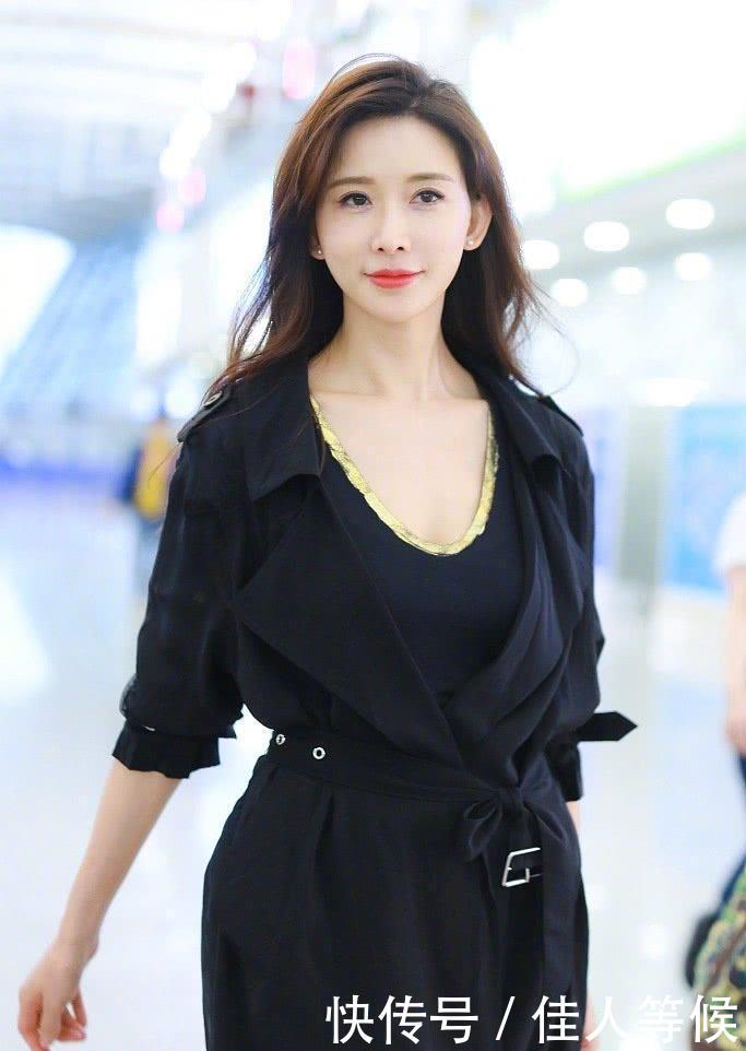 林志玲蕾丝透视裙超有女人味造型拉风秒变最美空姐