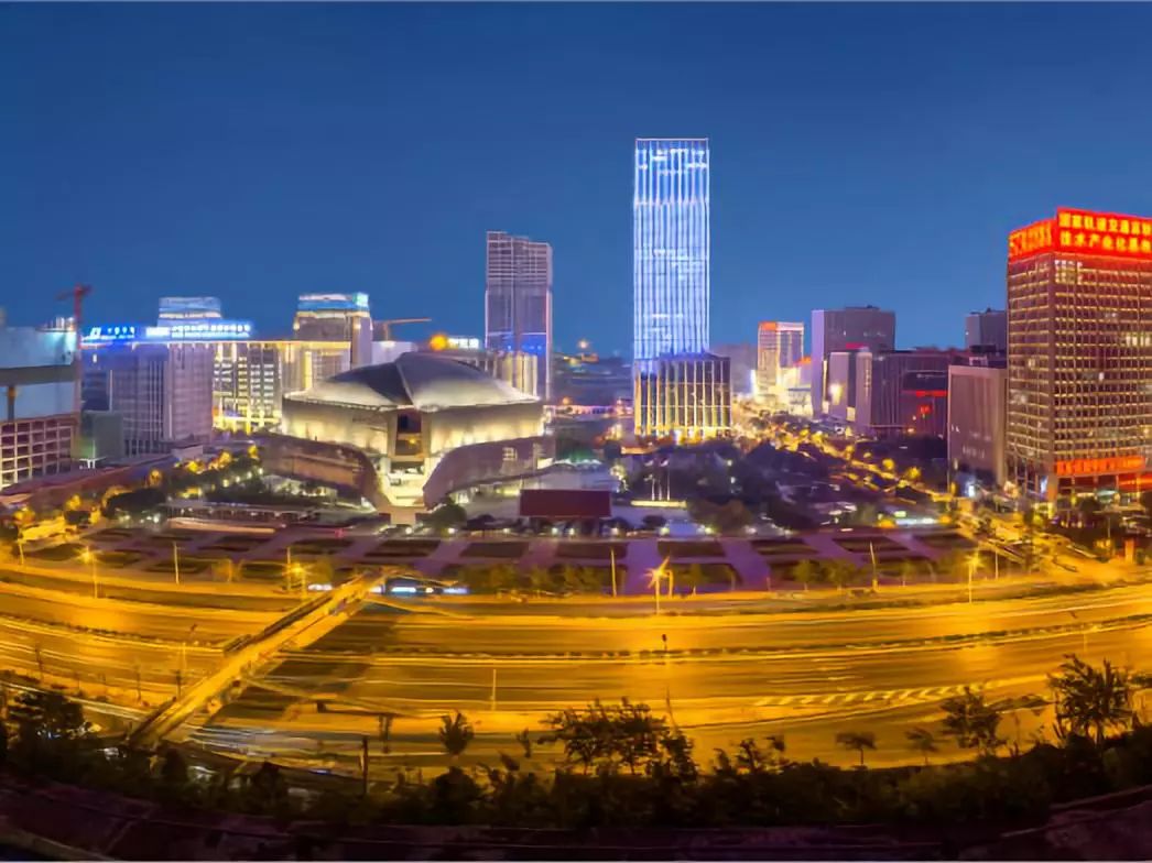 北京市丰台区委书记徐贱云:一年来,我们这样"上台阶"_发展