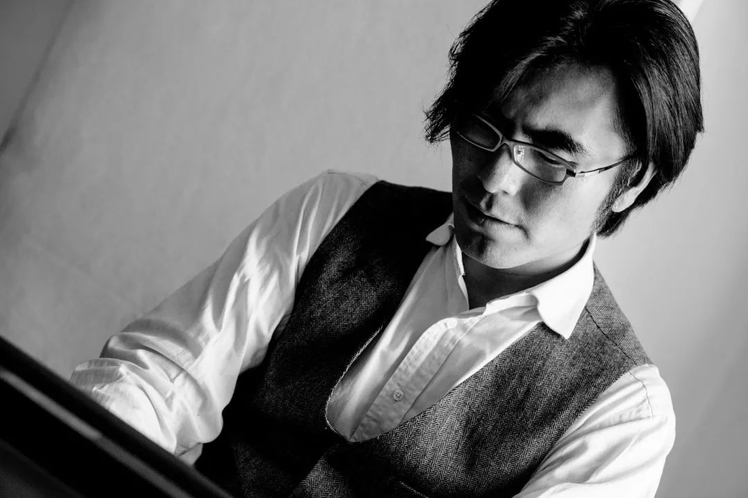 flames音乐总监专访李玮捷致敬与新古典这一次我们玩点不一样的