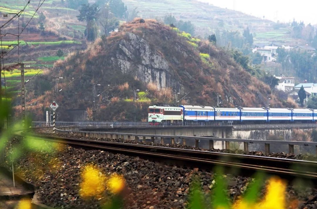成贵高铁新增车次能直达上海广州温州