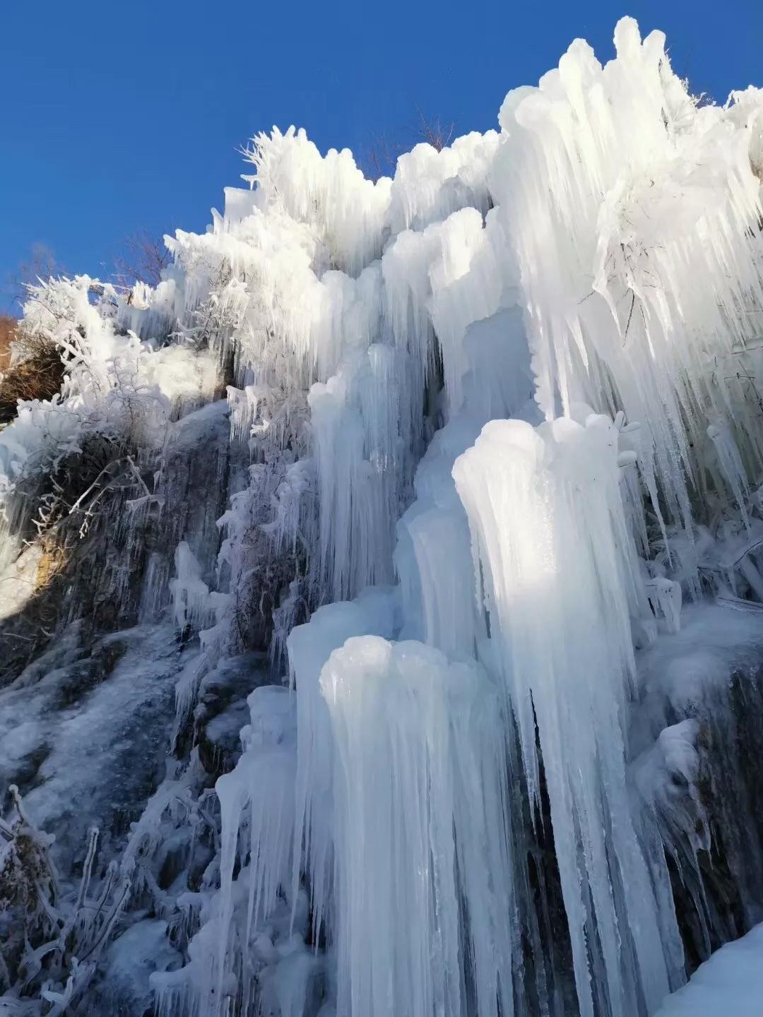 秦皇岛八处冰瀑秘境,冬季小岛的最佳打开方式