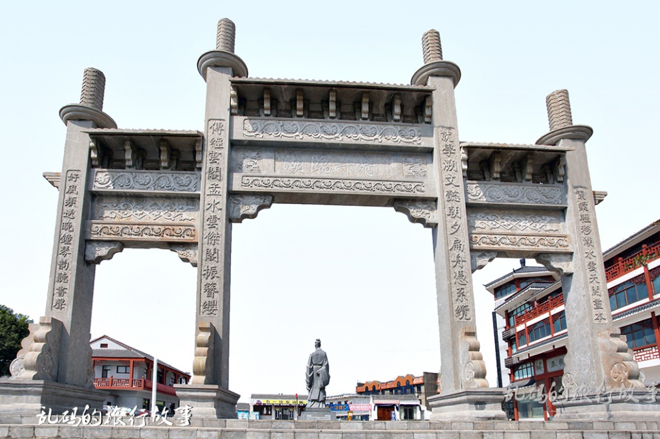 江苏最低调古镇栽种世界最大山茶一脚跨三市被誉苏中周庄