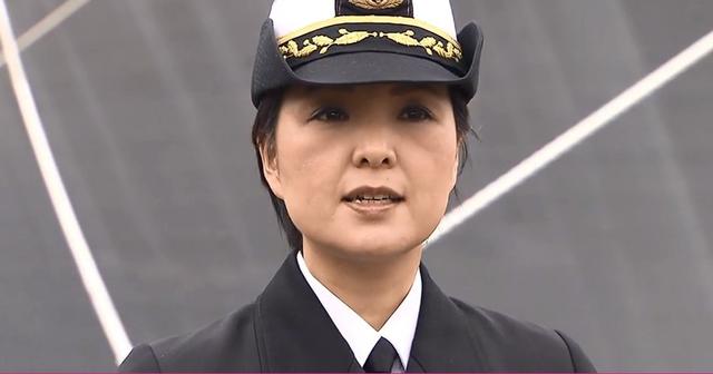 2008年,日本解除禁止女性在驱逐舰服役的禁令,大谷三穗在2011年当上了