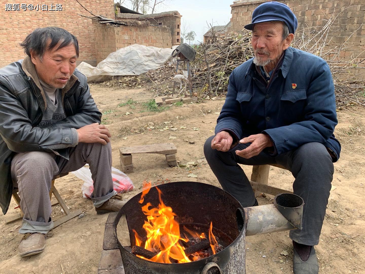 农民伯伯演电影遇到60年前好友,没想到再见却要一起竞争主角