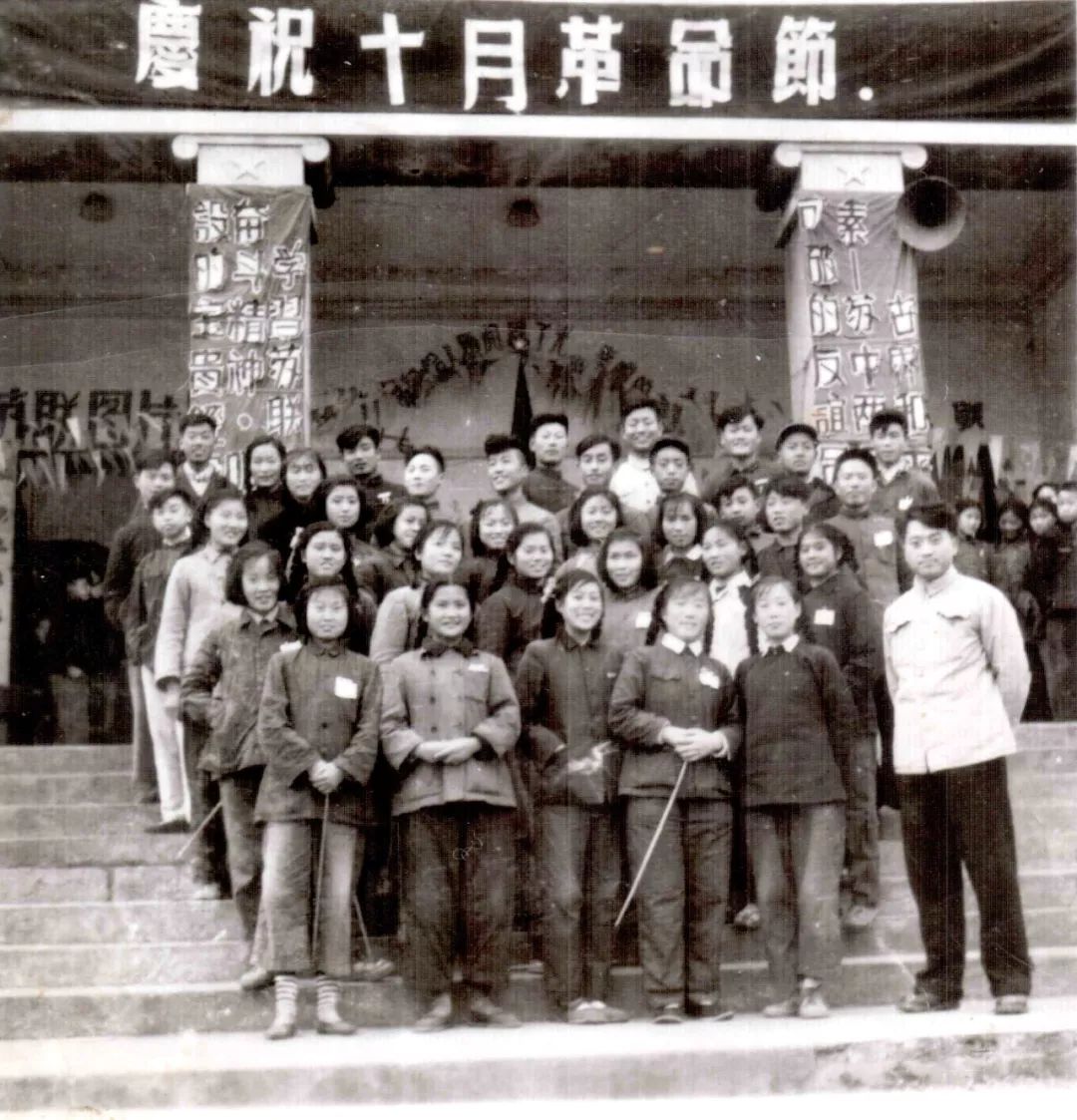 《淮南二中校史资料》(第六辑)策划,总编;解玉嘉副总编:陈要武,陈仁珊