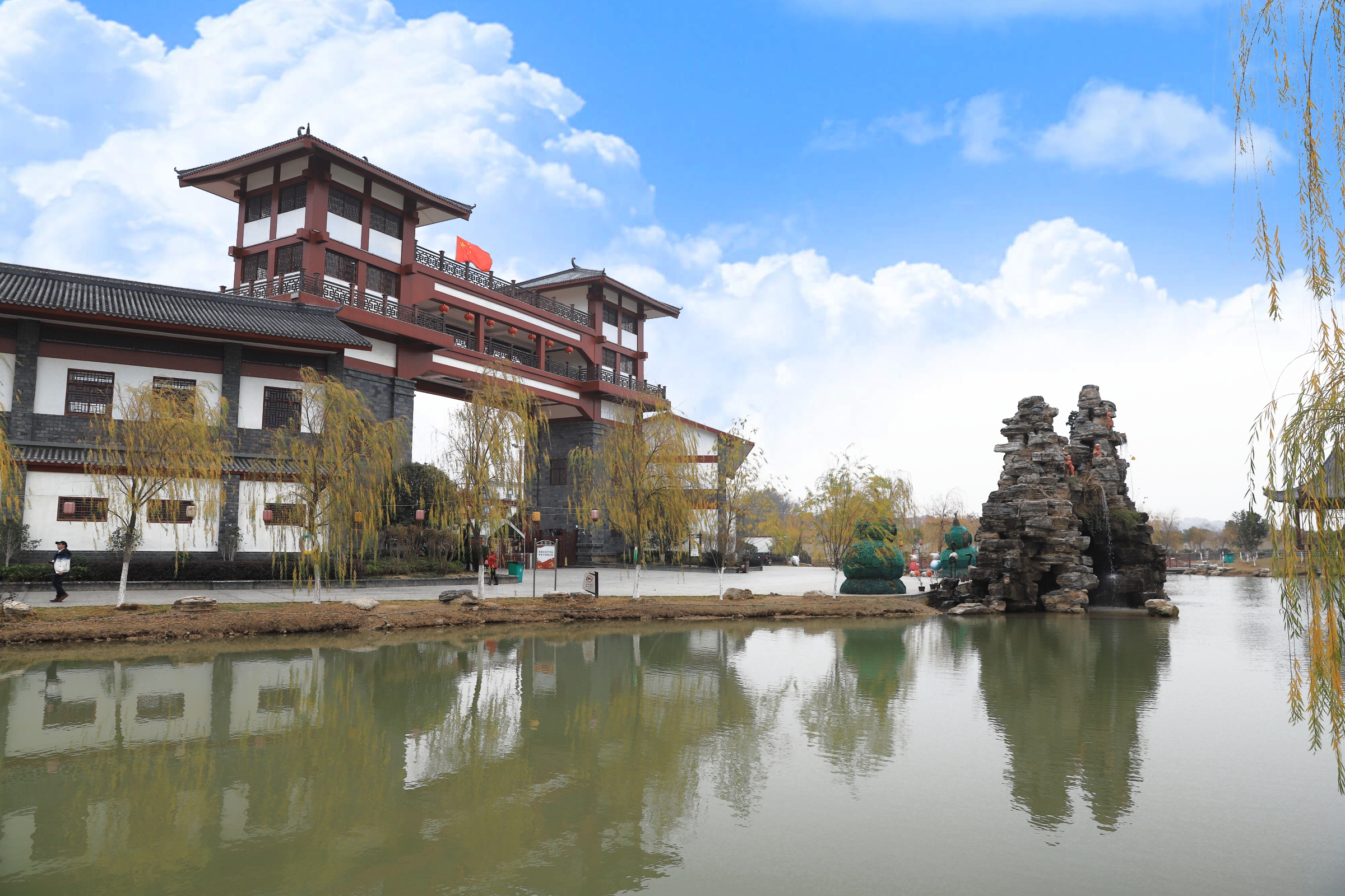 黄陂木兰水镇:一镇两景,河东水乡美,河西炮声隆