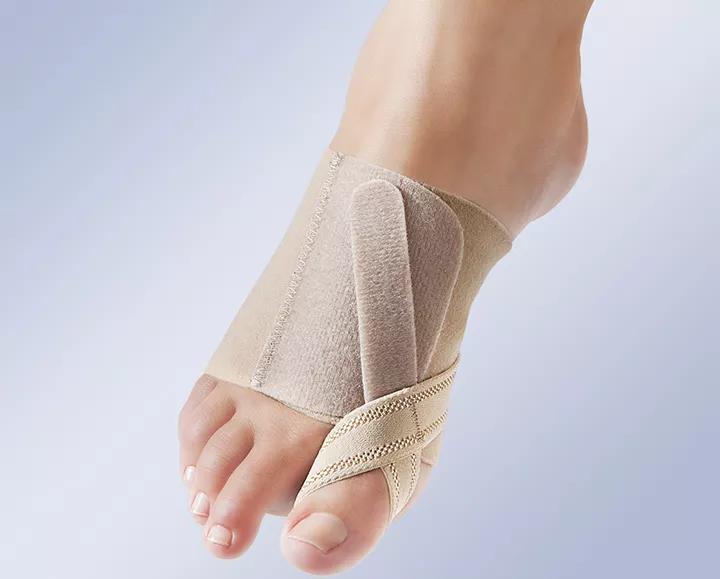 女性常见脚部畸形:拇指外翻!_症状