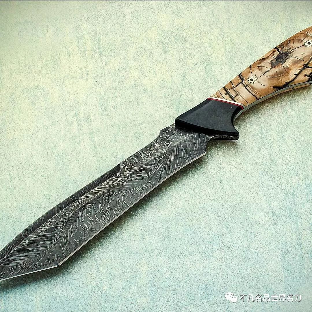 研磨大师,其战术刀在美国及全世界备受热捧,近年在各大刃展上炙手可热