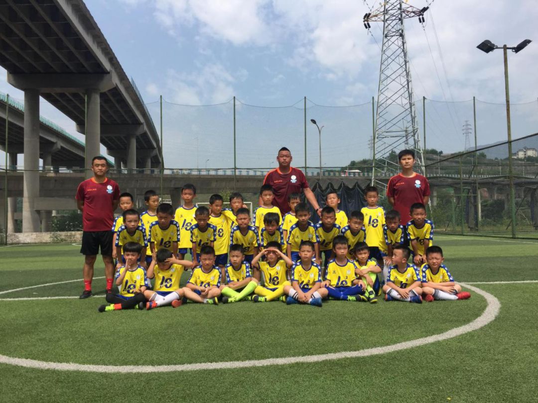 杨家坪中学重庆七中初中u13组jl小伙伴废柴兄弟劲浪青年劲浪少先队薇