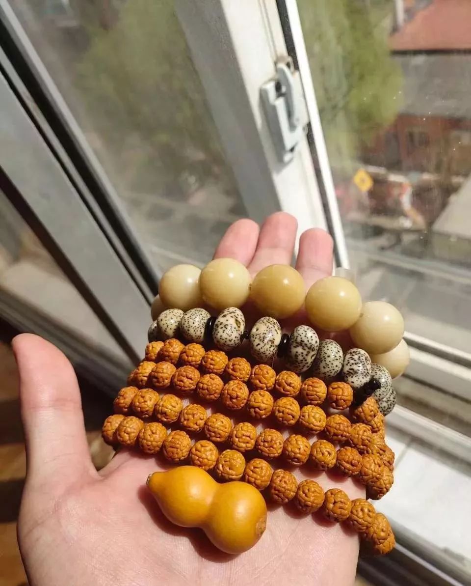 文玩丨且看文玩老手是怎么盘串儿,新手都中招!