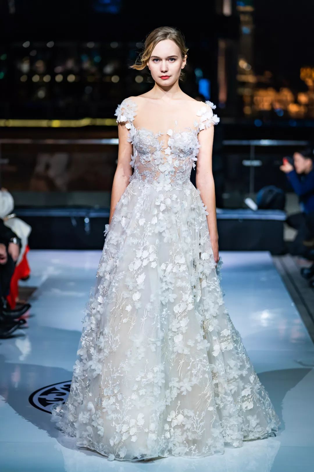 15位eseegirls携手亮相galialahav2020春夏高定时装发布会