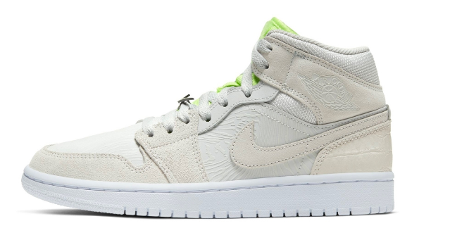 该款aj1使用独特的斑马纹3m设计,延续 air jordan 1 mid 的造型,配色