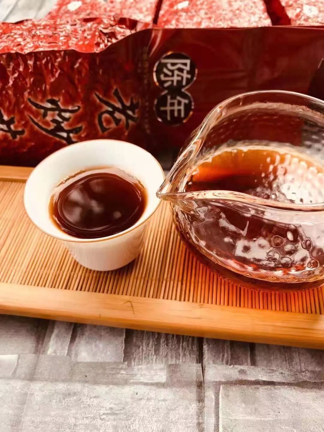 这家开了二十多年的茶叶批发店放话要承包你一年的茶叶