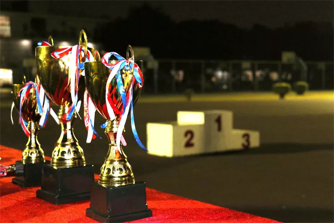 忠诚杯绿茵赛场足定乾坤