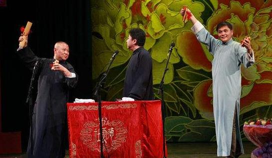德云社红了这么多年于谦为何从来不打快板郭德纲拿他也没办法