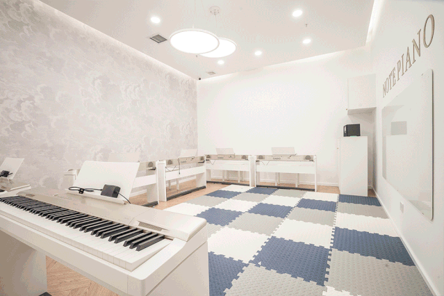 诺特的每个教室中,都设置了不同的主题背景,充满童趣而不失艺术气质.