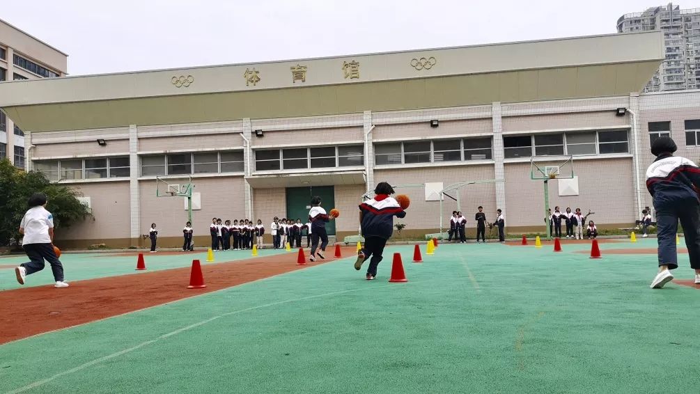 我是黄岩区城关中学!