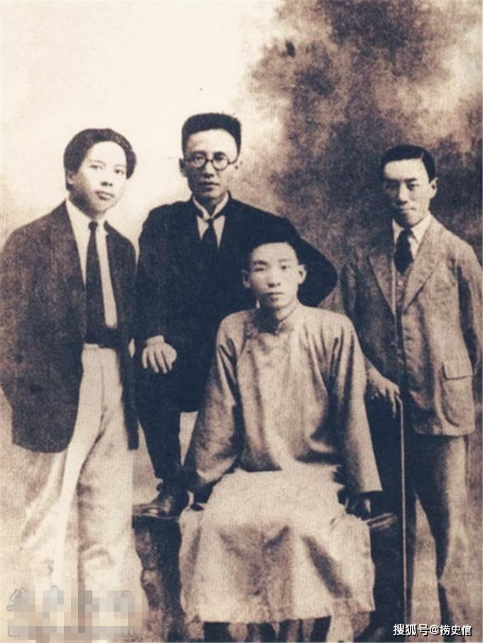 王独清 郭沫若 郁达夫 成仿吾.成仿吾长征路上的唯一教授.