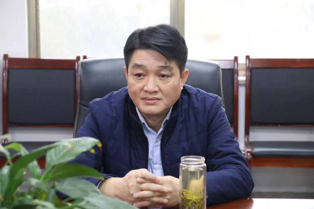 县委常委,统战部长薛建民一行到康驿镇督导脱贫攻坚相关政策落实情况