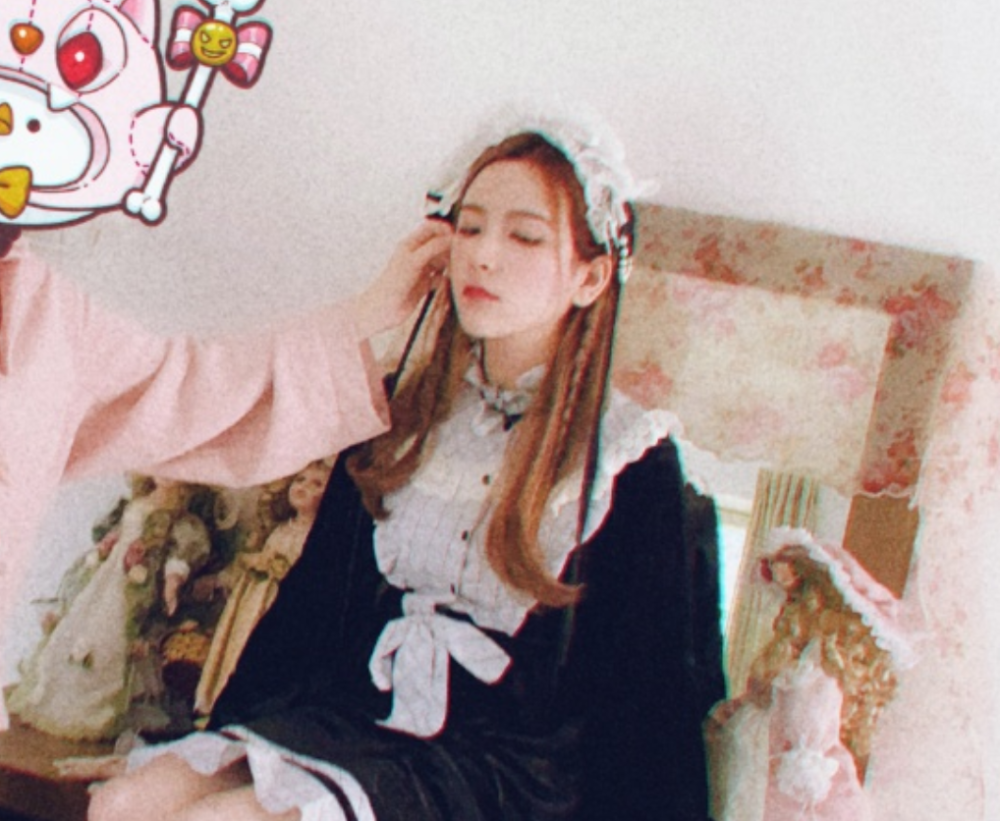 rita抛弃阿姨设定微博晒出女仆装写真32岁粉丝看到当场表白