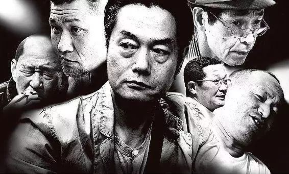 日本黑帮悲惨现状:五六十岁甩着假牙,坐公交车上街火拼.