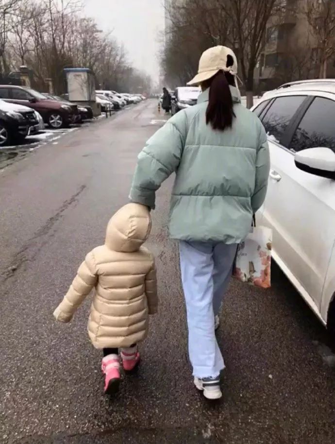 10大糗图:你永远不知道别人是怎么玩丝袜的