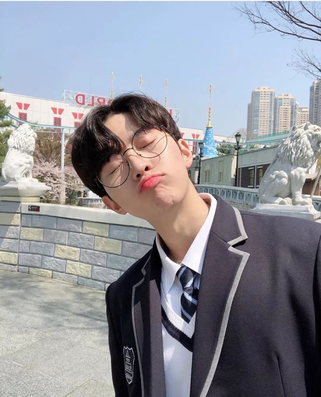 戴眼镜的小哥哥选这款很帅