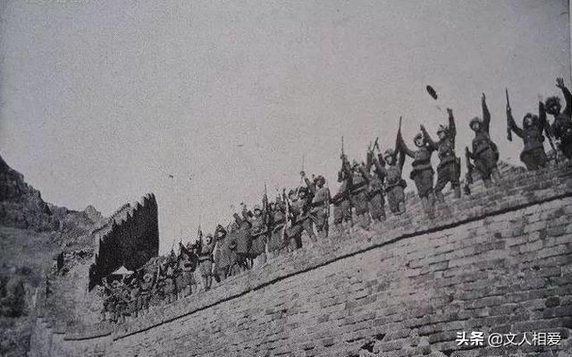 大刀向鬼子头上砍去,铁血将军遗孀华年丧夫,带大3小孩享年91岁_赵登禹