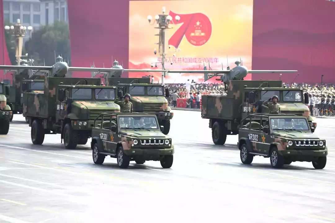 北汽越野车在新中国成立70周年庆典中担纲阅兵方队引导车党的根基在