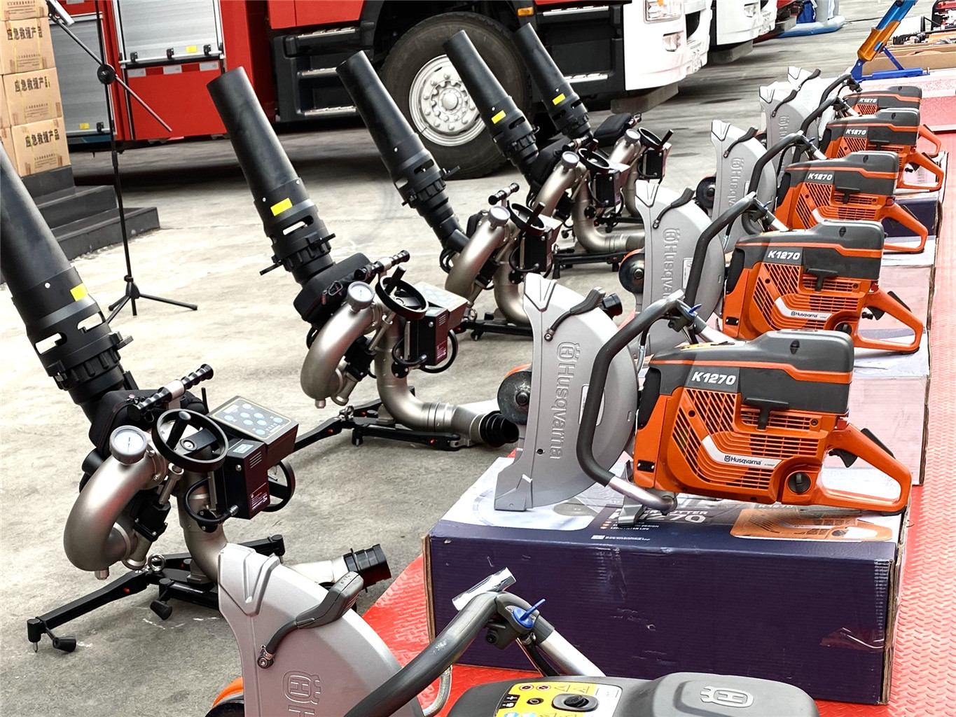 十堰消防救援支队举行装备器材配发仪式