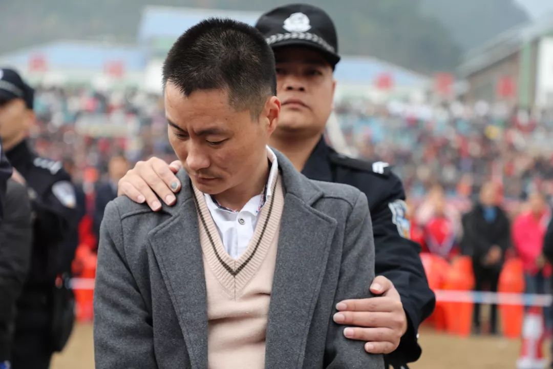 附视频15000人参加南丹罗燕波徐振宇两大黑恶势力审判现场