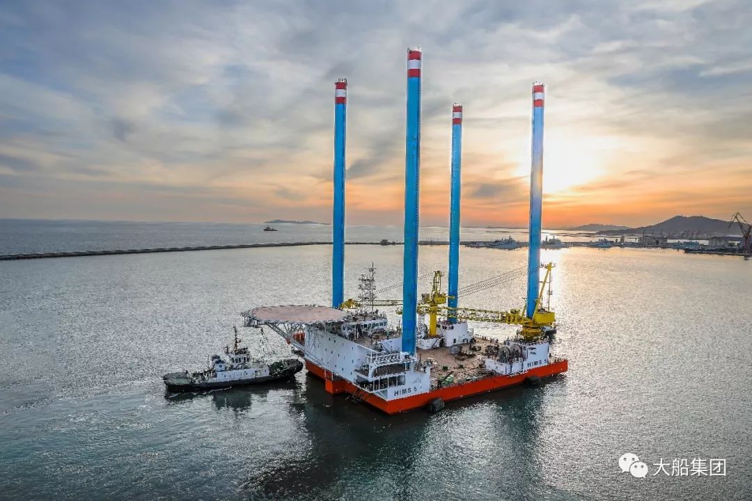 渤船重工交付两艘自航自升式作业平台