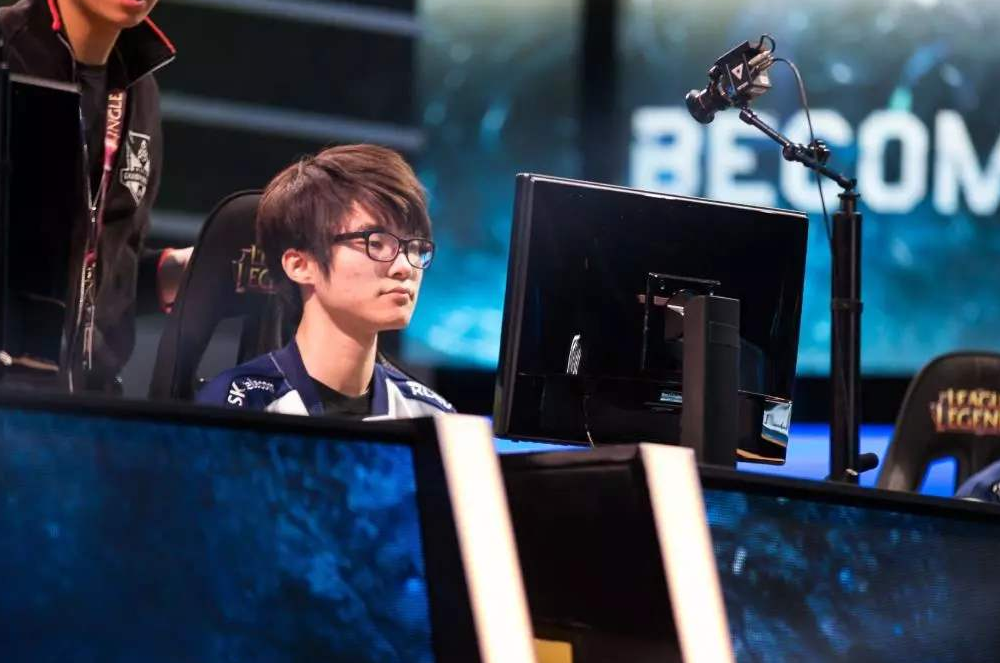 lol路人王单杀几次职业选手就叫实力强这才是比赛的核心