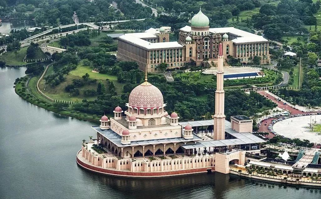 除了双子塔马来西亚还有哪些地标建筑值得打卡