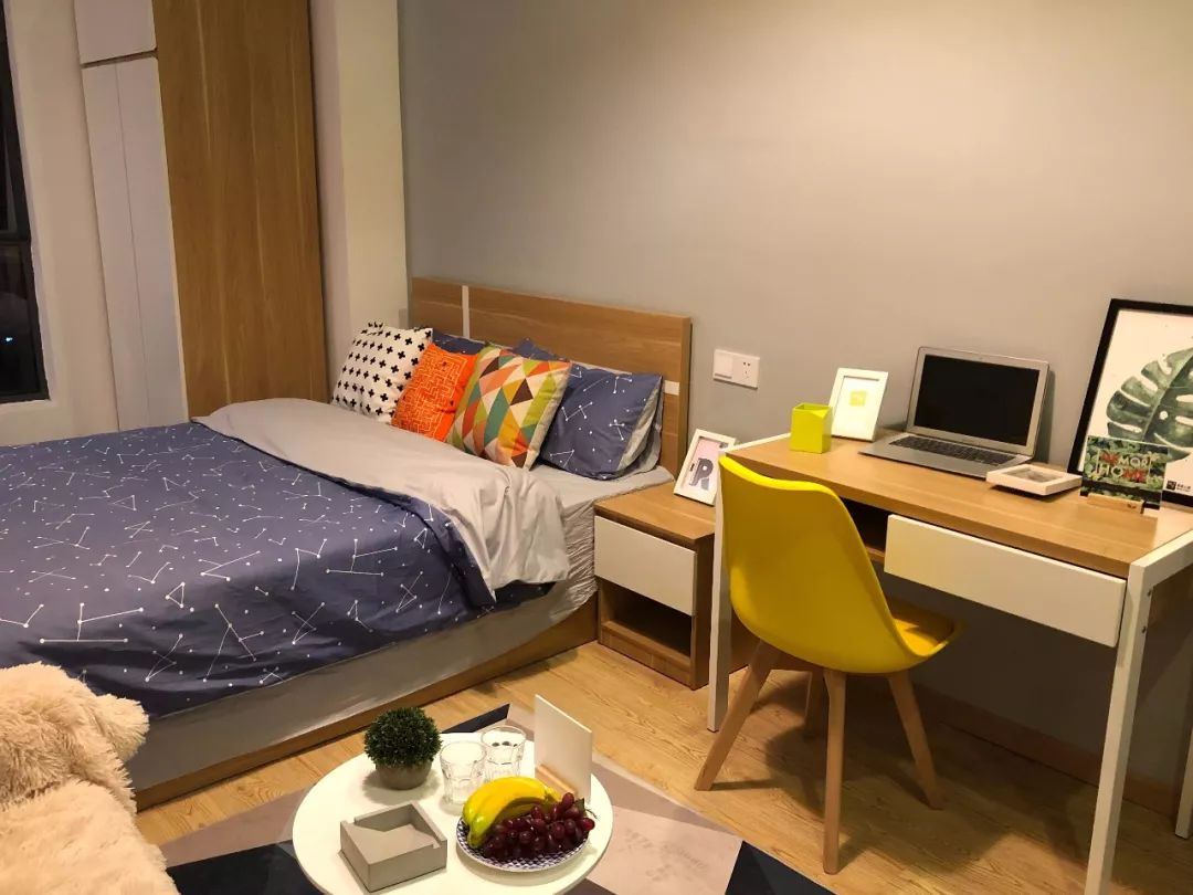 麦家公寓楼上睡觉楼下逛街