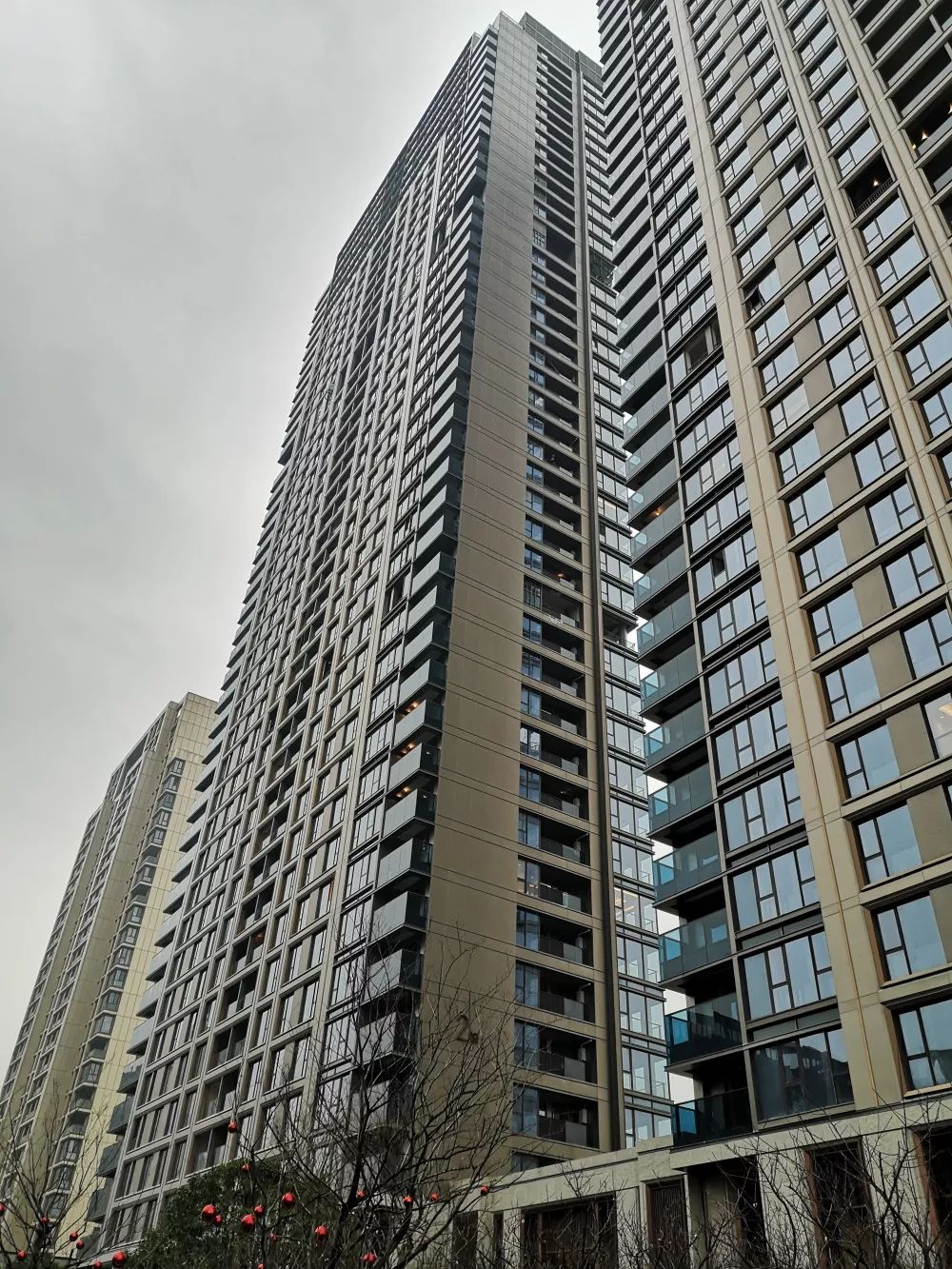 这实景对得起4万多的单价吗顶尖豪宅万科时代中心翡翠滨江交付