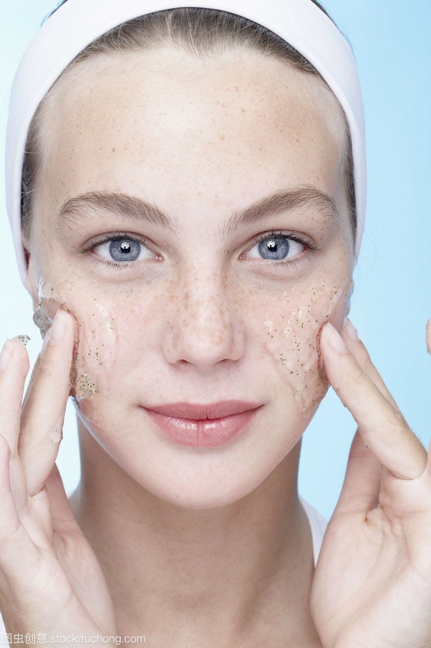 冬天去角质注意什么先了解这些才能去角质