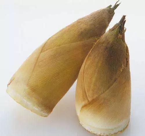 和春笋,夏笋相比,冬笋品质最佳,营养最高,含有丰富的胡萝卜素,b族