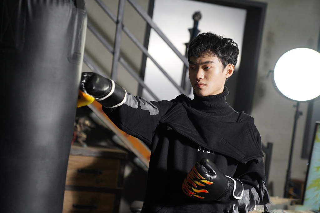 原创knight直播讲笑话,k皇:我六年级上钻一,真没什么天赋!